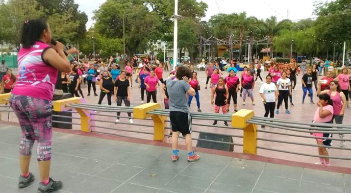 Una movida solidaria convocó a cientos de vecinos de La Banda
