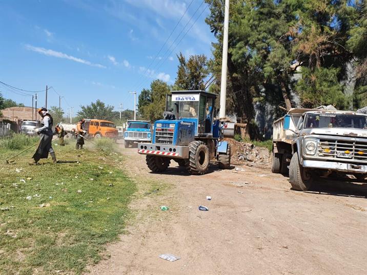 Mega operativo integral de limpieza en Los Lagos