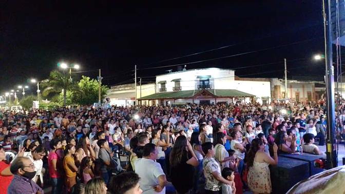 Beltrán se vistió de gala y celebró con su gente Beltrán se vistió de gala y celebró con su gente