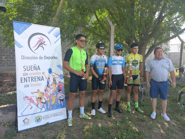 Un centenar de participantes en la “Competencia de Ciclismo de Ruta”