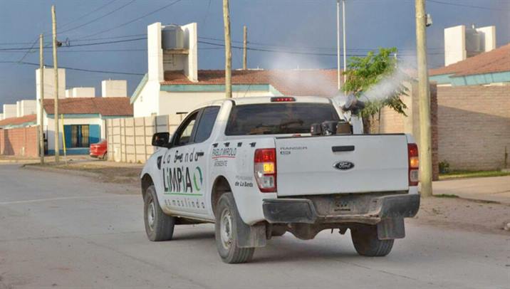 Intensifican las tareas de limpieza en barrios bandeños Intensifican las tareas de limpieza en barrios bandeños
