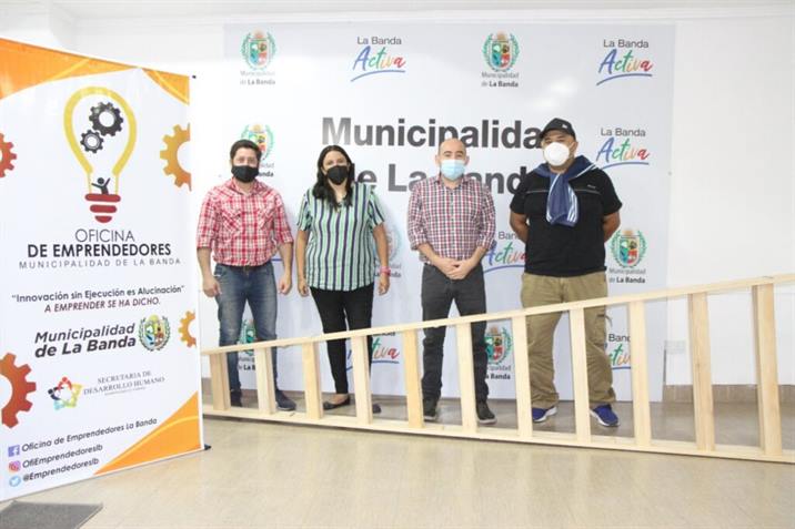 Entregan herramientas a un emprendedor que se dedica a realizar pintura de obra Entregan herramientas a un emprendedor que se dedica a realizar pintura de obra