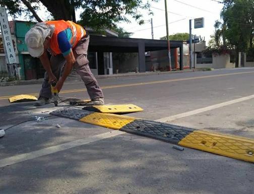 Piden respetar reductores de velocidad en calles bandeñas