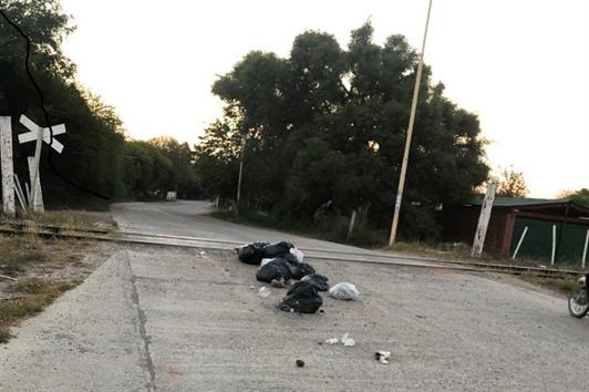 Denuncian a recolectores bandeños por “regar” basura en La Dársena y San Ramón