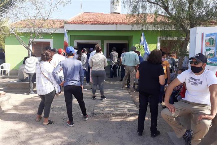 Intensa jornada de vacunación a vecinos de Cañada Escobar Intensa jornada de vacunación a vecinos de Cañada Escobar