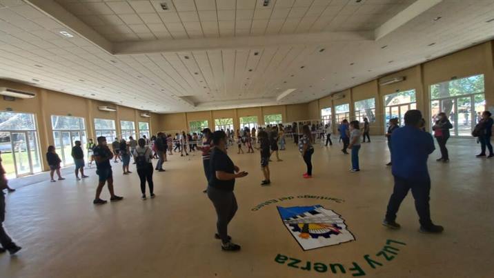 Covid en Santiago: 4 de cada 10 hisopados son positivos