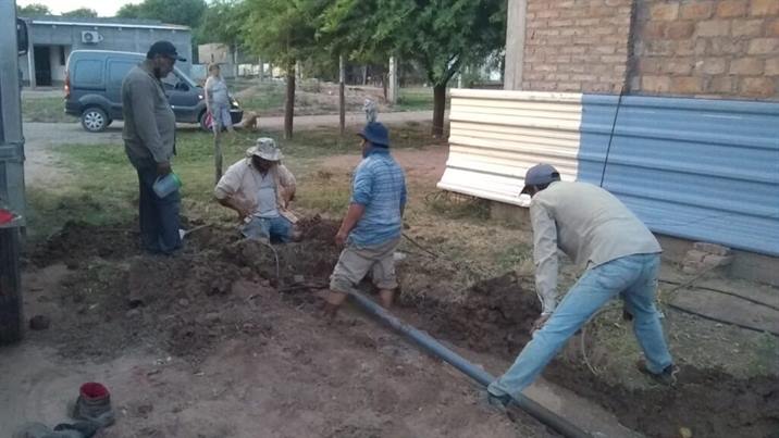 Ejecutan obras para llevar agua a la zona sur de Nueva Esperanza