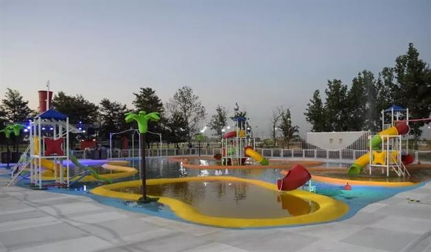 Inauguran un moderno parque acuático en Costanera Norte