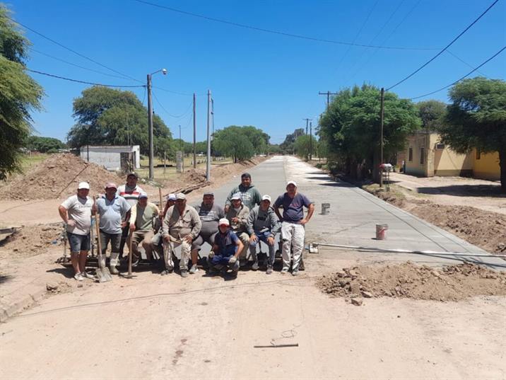 Quimilí cuenta con nuevas cuadras pavimentadas en el barrio Alomo Quimilí cuenta con nuevas cuadras pavimentadas en el barrio Alomo