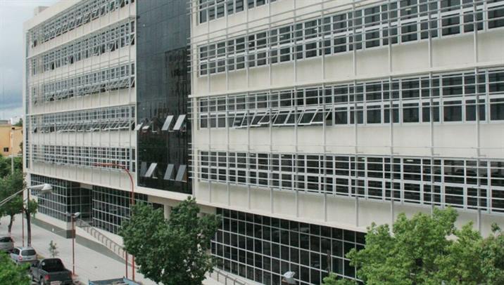 Disponen obligatoriedad del pase sanitario para ingresar a Tribunales Disponen obligatoriedad del pase sanitario para ingresar a Tribunales