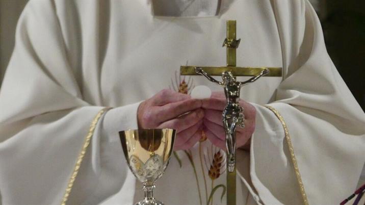 Recomiendan suspender actividades religiosas