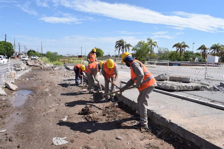 Reparan pavimento en calles dañadas por las altas temperaturas