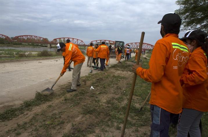 Realizan tareas de limpieza en distintos barrios de La Banda Realizan tareas de limpieza en distintos barrios de La Banda