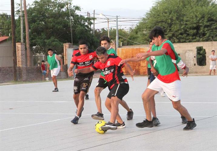 Empleados municipales bandeños participan de un torneo de fútbol Empleados municipales bandeños participan de un torneo de fútbol