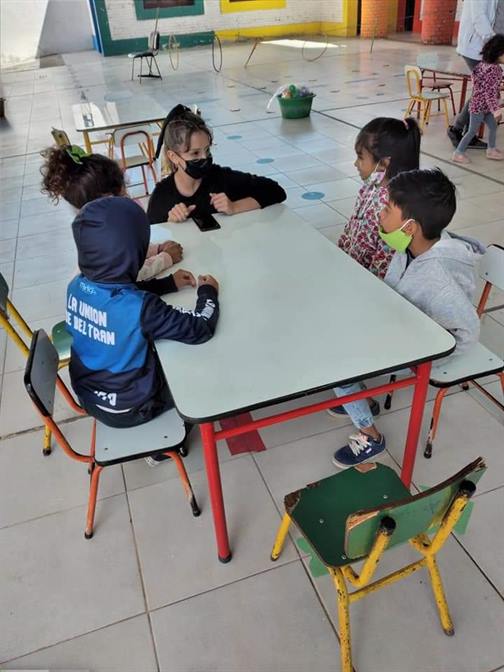Beltrán: niños refuerzan contenidos antes de volver a las aulas