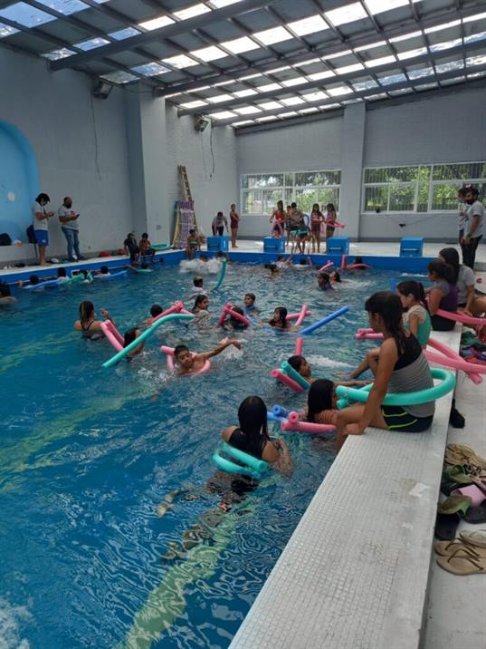 Más de 150 niños y niñas abrieron la colonia de vacaciones municipal bandeña Más de 150 niños y niñas abrieron la colonia de vacaciones municipal bandeña