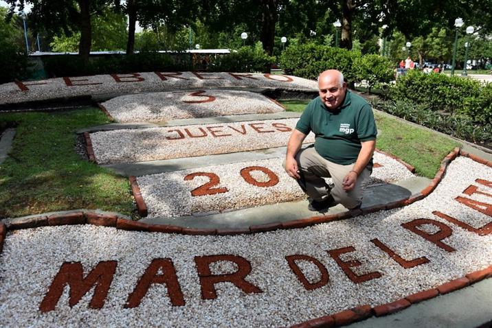 Hugo Perea, el santiagueño que le cambia el día a Mar del Plata Hugo Perea, el santiagueño que le cambia el día a Mar del Plata