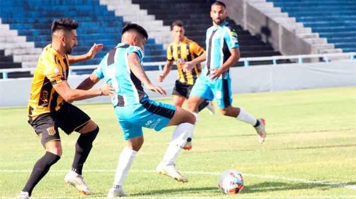 Mitre arrancó la temporada con una derrota ante Almagro