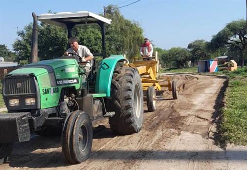 Lanzan un operativo de mejoras en calles y caminos en Los Quiroga Lanzan un operativo de mejoras en calles y caminos en Los Quiroga