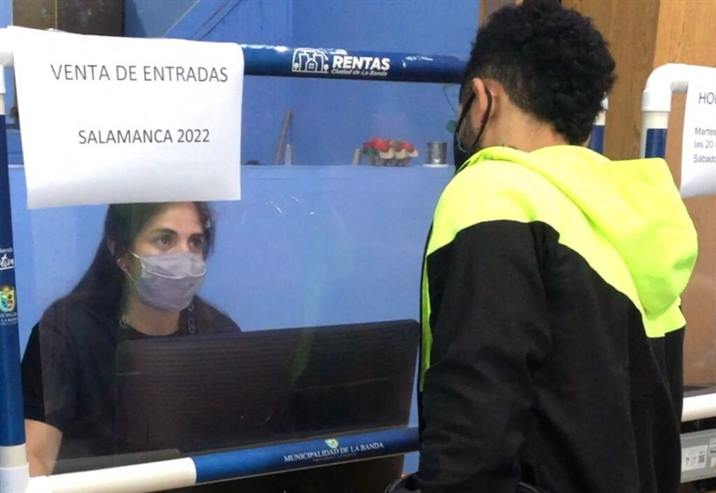 Entregan en Rentas abonos para La Salamanca adquiridos por internet Entregan en Rentas abonos para La Salamanca adquiridos por internet