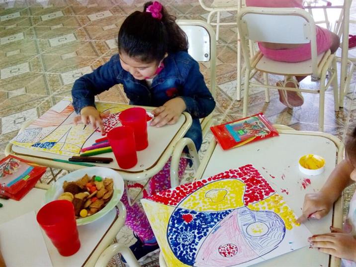 Pintura, teatro, música y danzas para niños y niñas en Colonia El Simbolar