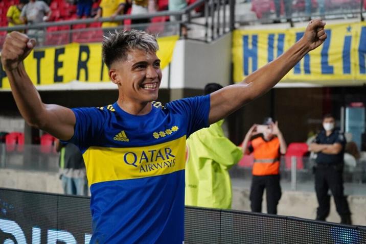 Exequiel Zeballos en la mira del fútbol europeo