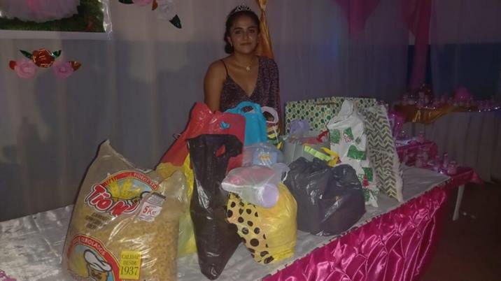 Una quinceañera cambió regalos por donaciones para un hogar de tránsito de Añatuya Una quinceañera cambió regalos por donaciones para un hogar de tránsito de Añatuya