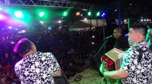 Viernes de música, baile y sorteos en Clodomira Viernes de música, baile y sorteos en Clodomira