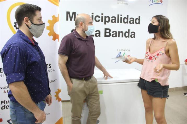 Pareja de emprendedores bandeños recibieron gran ayuda Pareja de emprendedores bandeños recibieron gran ayuda