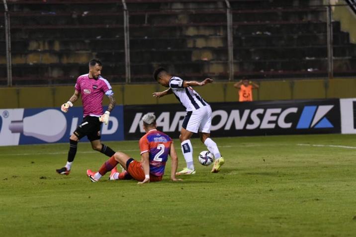 Güemes: goleado y eliminado de la Copa
