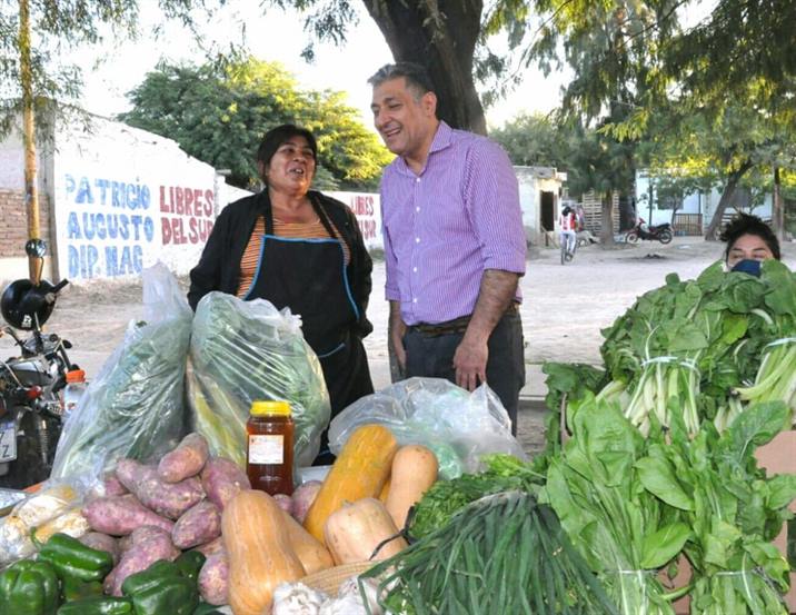 Exitosa feria de emprendedores en el barrio Villa Suaya Exitosa feria de emprendedores en el barrio Villa Suaya