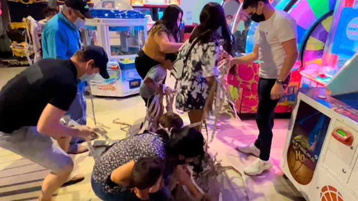 “Perdón señor Neverland”: ganó más de 8 mil tickets y los regaló a niños y niñas “Perdón señor Neverland”: ganó más de 8 mil tickets y los regaló a niños y niñas