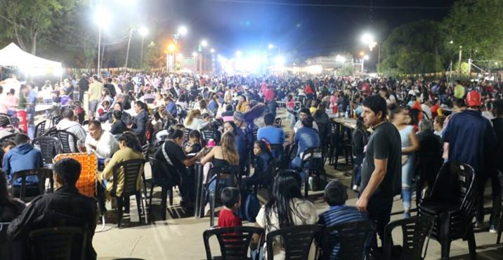 Multitudinario encuentro en Quimilí con espectáculos, feria y bingo Multitudinario encuentro en Quimilí con espectáculos, feria y bingo