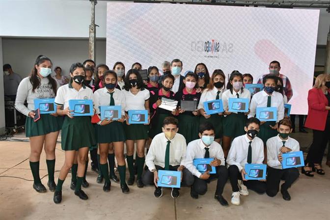 Metas Digitales proyecta la entrega de tablets a 13 mil estudiantes santiagueños Metas Digitales proyecta la entrega de tablets a 13 mil estudiantes santiagueños