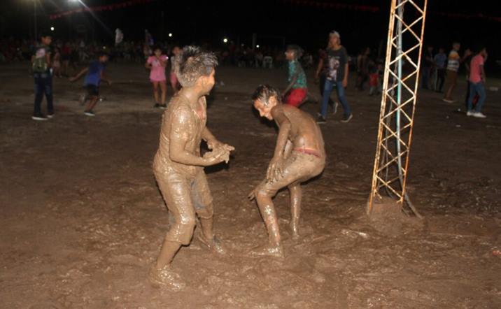 Colonia El Simbolar cerró el programa de verano a pura fiesta Colonia El Simbolar cerró el programa de verano a pura fiesta