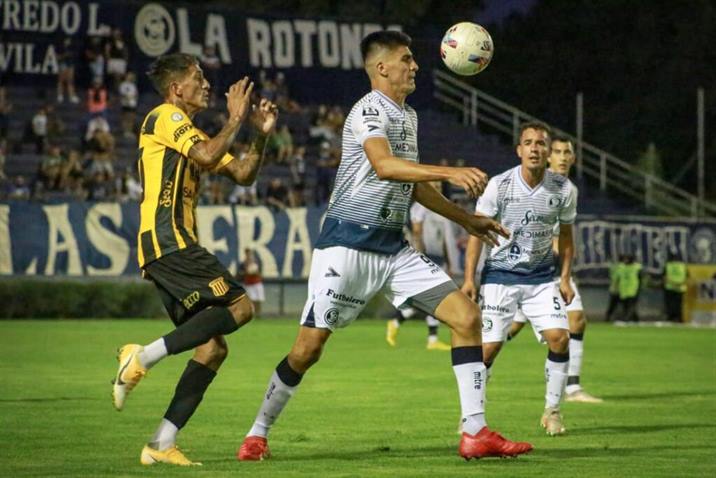 Mitre cayó sobre la hora y sumó su cuarta derrota en cinco partidos