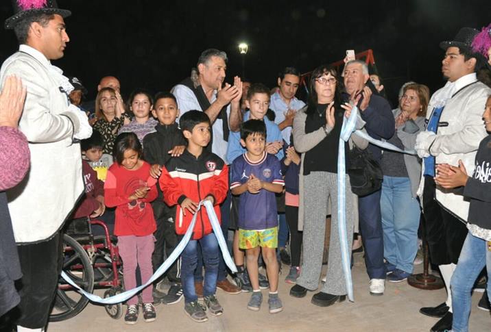Homenajean a un trabajador municipal bandeño con el nombre de una plaza
