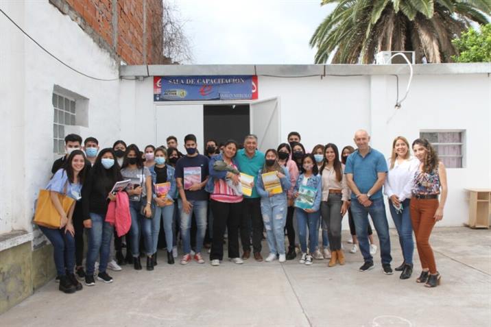 Entregan herramientas e insumos para el Programa Potenciar Joven