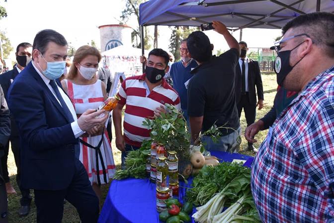 Cooperativas de toda la provincia se reunieron en el Vivero San Carlos