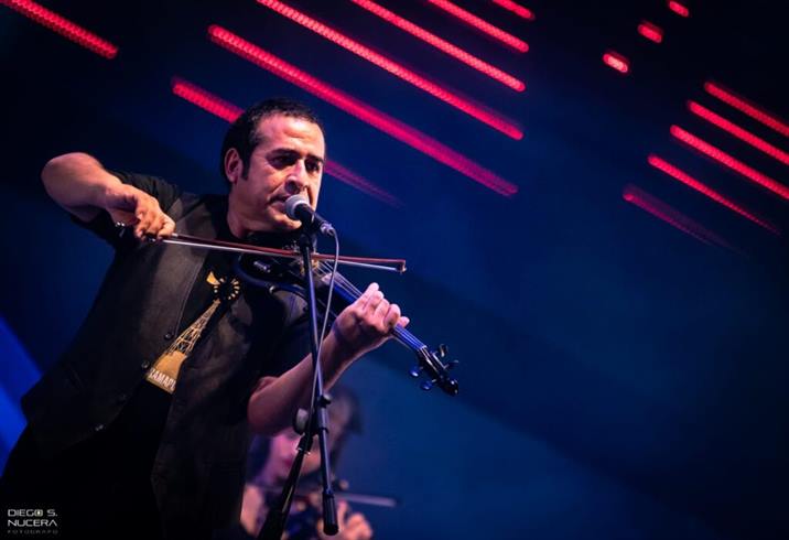 Néstor Garnica celebra 20 años de éxitos en Las Termas
