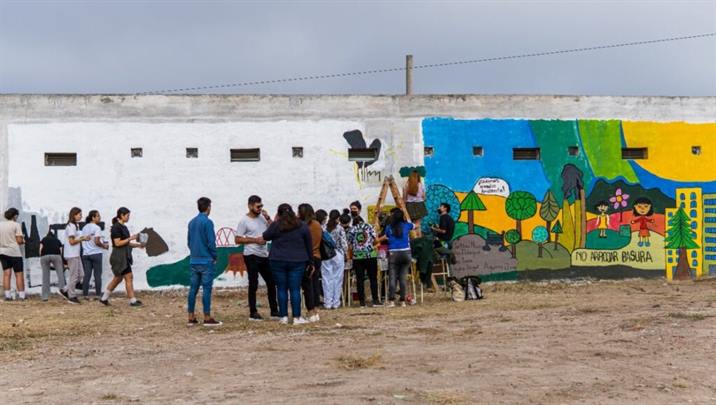 Jóvenes capitalinos abordan temáticas actuales a través del arte