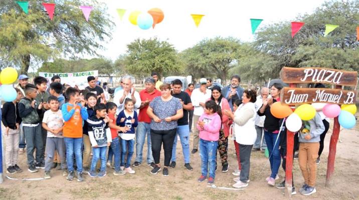 La comunidad de Malacara celebró la inauguración de su nueva plaza