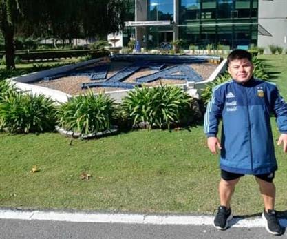 Fútbol Talla Baja: Daniel, el santiagueño que la rompe en la Selección Argentina Fútbol Talla Baja: Daniel, el santiagueño que la rompe en la Selección Argentina