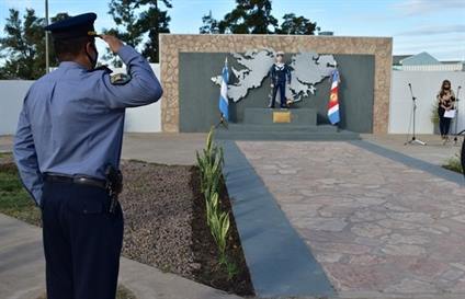 Homenajean a soldado santiagueño a 40 años del hundimiento del Crucero Gral. Belgrano