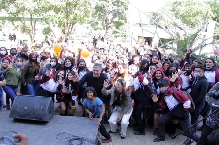 Promueven espacios de formación y debate entre jóvenes bandeños Promueven espacios de formación y debate entre jóvenes bandeños