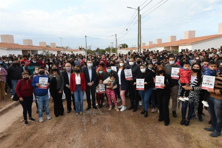 Familias capitalinas cumplieron el sueño de la casa propia