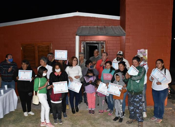 Más de 30 familias de Avellaneda accedieron a su casa propia