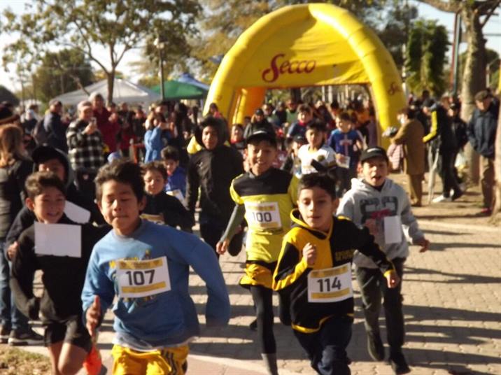 Más de 160 atletas participaron del “Fernández Corre”