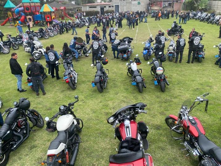 Un encuentro reúne a fanáticos las míticas motos Harley Davidson en Las Termas