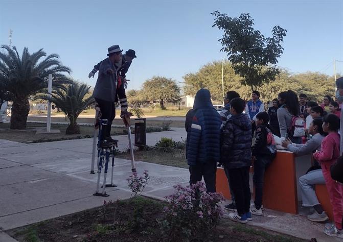 El ciclo teatral “Intervenciones Escénicas a Cielo Abierto” se presentó en Pinto
